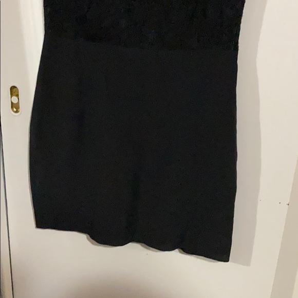 Aritzia - Wilfred little black dress lace & silk - Picture 6 of 14